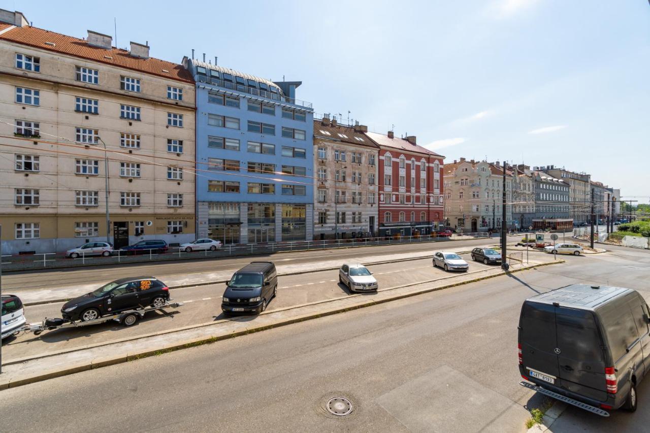 Brand New Studio Apartment #21 With Free Secure Parking In The Center Praga Esterno foto